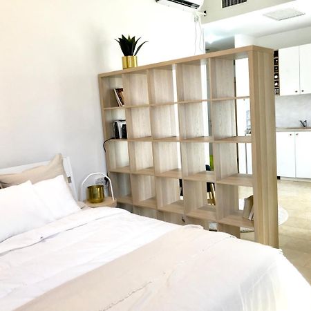 Bright And Spacious Loft By The Sea With Bomb Shelter Tel Aviv Eksteriør bilde