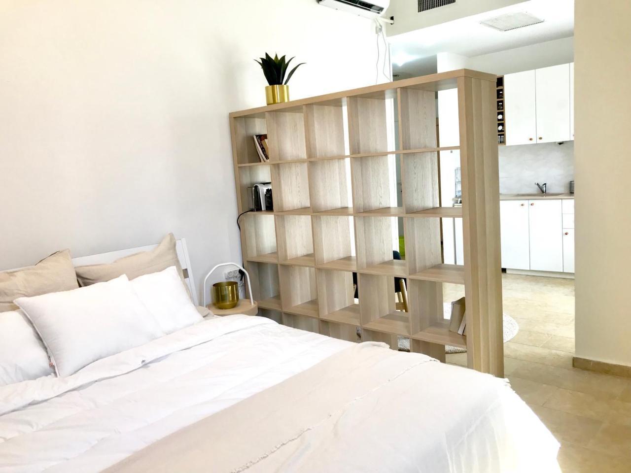 Bright And Spacious Loft By The Sea With Bomb Shelter Tel Aviv Eksteriør bilde